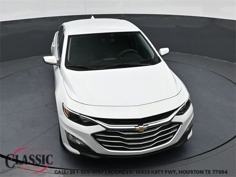Used 2024 Chevrolet Malibu LT image 1