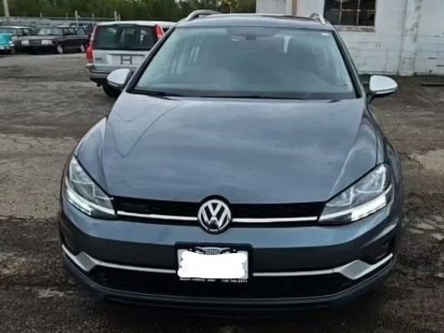Used 2019 Volkswagen Golf Alltrack SE AWD/4WD image 2