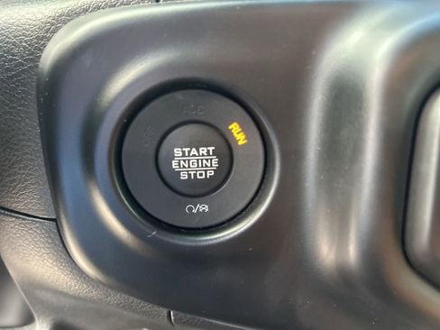 Used 2022 Jeep Wrangler Unlimited Sport AWD/4WD image 39
