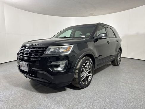 Used 2016 Ford Explorer Sport w/ Equipment Group 401A image 2