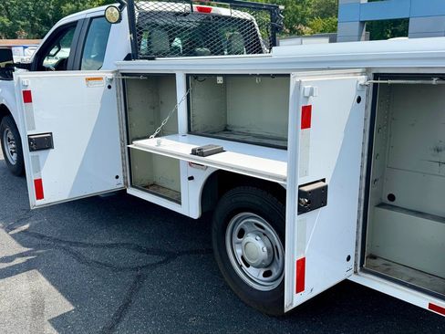 Used 2019 Ford F250 XL w/ Power Equipment Group RWD image 11
