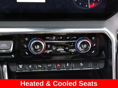 Used 2024 GMC Sierra 2500 Denali Ultimate AWD/4WD image 4