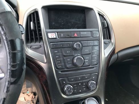 Used 2013 Buick Verano Leather FWD image 7
