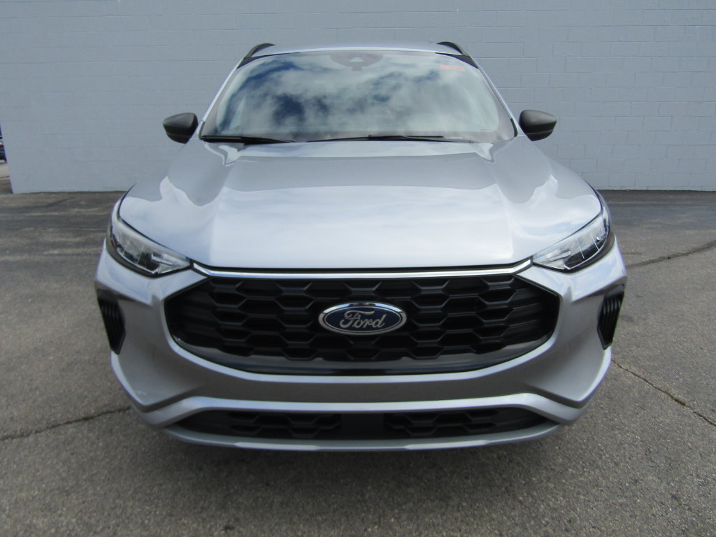Used 2023 Ford Escape ST-Line w/ Tech Pack #1 AWD/4WD image 3