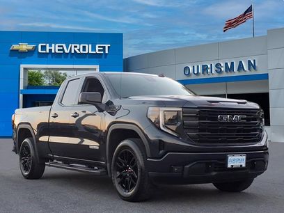 Used 2024 GMC Sierra 1500 Elevation w/ LPO, Elevation Black Package