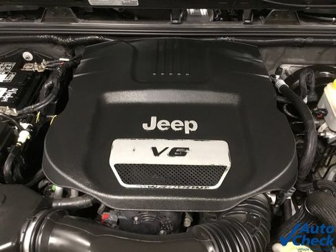 Used 2014 Jeep Wrangler Sport AWD/4WD image 31