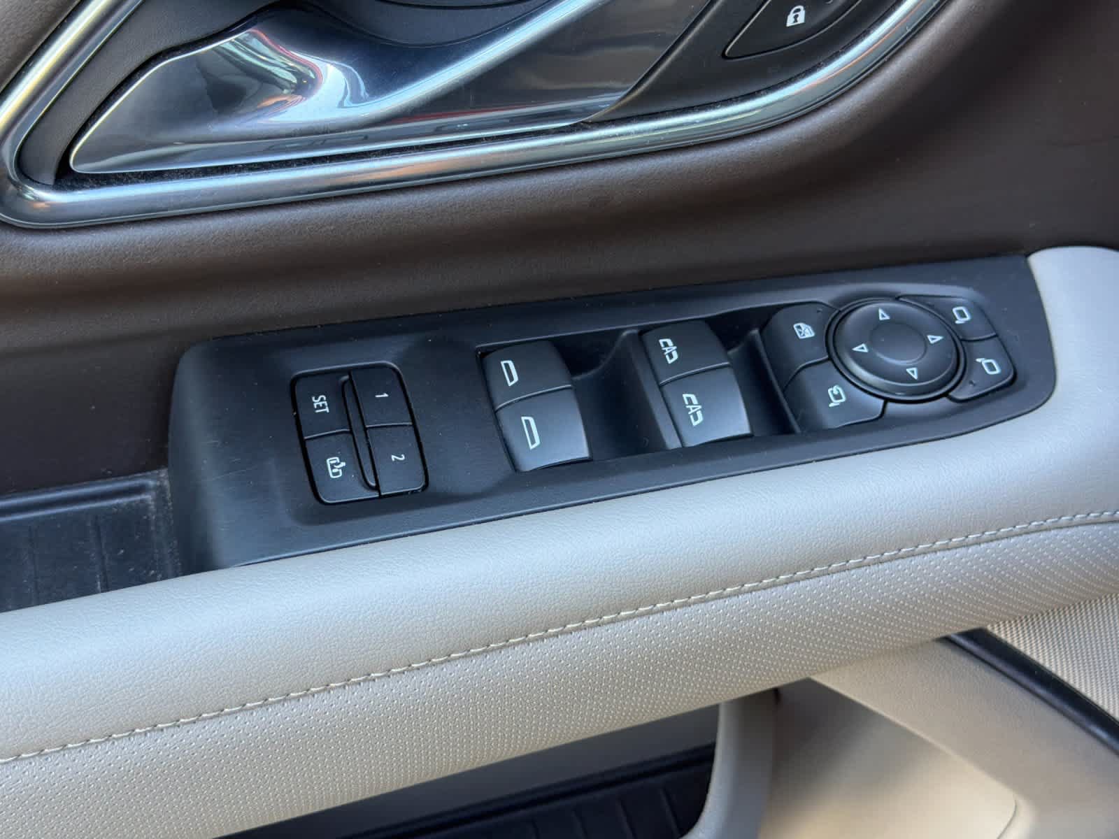 Used 2021 GMC Yukon SLT w/ SLT Luxury Plus Package AWD/4WD image 13