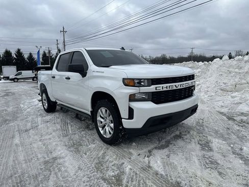 Used 2020 Chevrolet Silverado 1500 Custom w/ Custom Value Package image 11