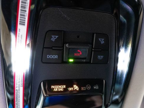Certified 2024 Toyota Venza LE AWD/4WD image 26