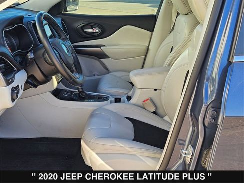 Used 2020 Jeep Cherokee Latitude Plus w/ Cold Weather Group image 11