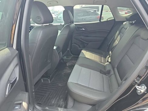 Used 2025 Chevrolet Trax LT w/ Driver Confidence Package FWD image 18