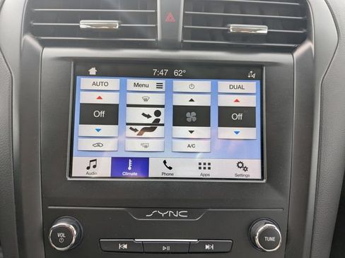 Used 2019 Ford Fusion SE w/ Equipment Group 151A FWD image 28