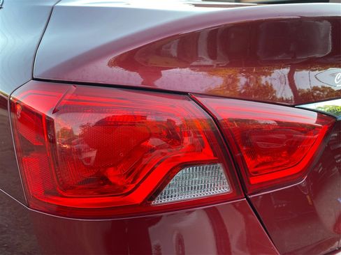 Used 2019 Chevrolet Impala LT image 18