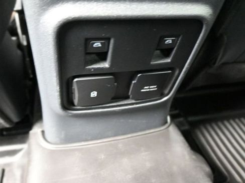 Used 2023 Ford Bronco Wildtrak image 26