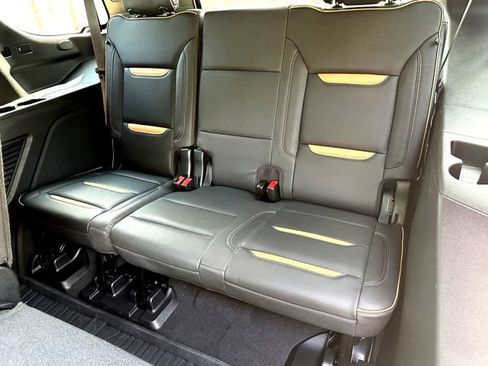 Used 2023 GMC Yukon AT4 AWD/4WD image 25