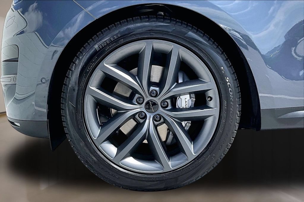 New 2027 Land Rover Range Rover Sport SE AWD/4WD image 13