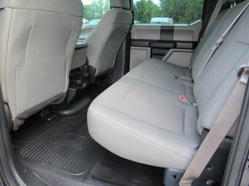 Used 2017 Ford F250 XL w/ Power Equipment Group AWD/4WD image 32