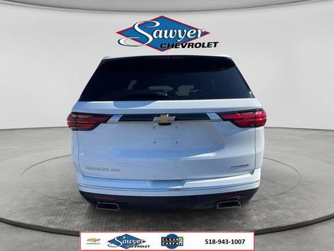 Used 2023 Chevrolet Traverse Premier AWD/4WD image 4