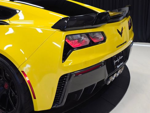 Used 2016 Chevrolet Corvette Z06 w/ 3LZ Preferred Equipment Group image 66