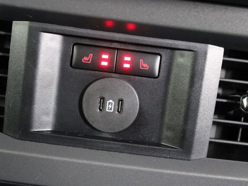 New 2026 Ford F250 Lariat w/ Black Appearance Package image 35