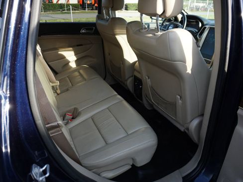 Used 2015 Jeep Grand Cherokee Limited image 21