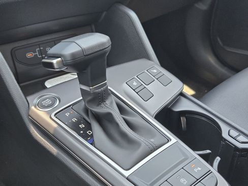 New 2026 Kia Sportage EX FWD image 17
