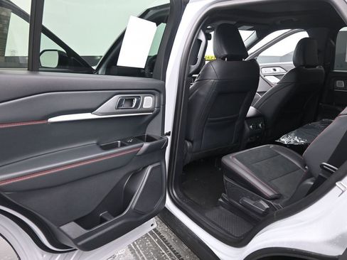 New 2026 Ford Explorer ST w/ Sun And Sound Package image 17