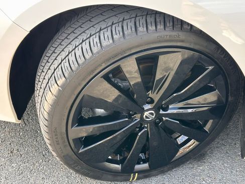 Used 2021 Nissan Altima 2.5 Platinum image 37