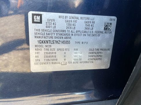 Used 2017 GMC Acadia SLE w/ Driver Alert Package I AWD/4WD image 32