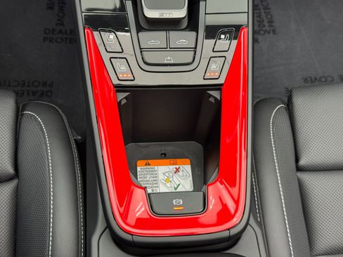 Used 2025 Porsche 911 Carrera image 37