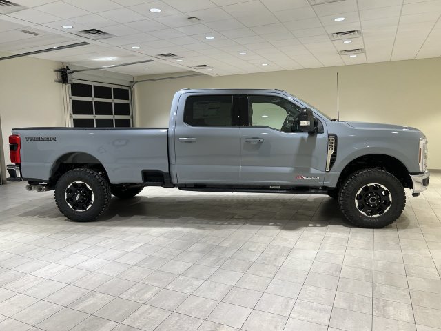 New 2027 Ford F350 Lariat w/ Tremor Off-Road Package AWD/4WD image 6