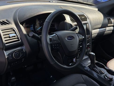 Used 2019 Ford Explorer Sport AWD/4WD image 16