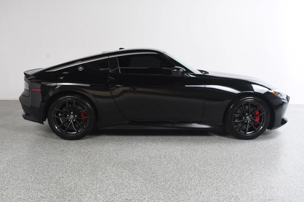 Used 2024 Nissan Z Performance w/ Floor Mat Package RWD image 3