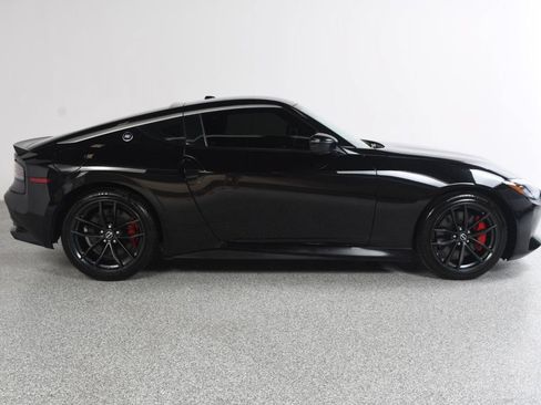 Used 2024 Nissan Z Performance w/ Floor Mat Package RWD image 3