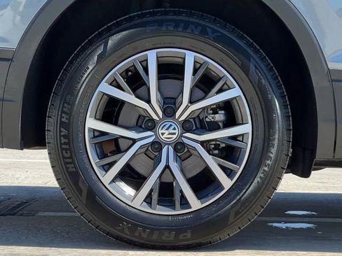 Used 2021 Volkswagen Tiguan S image 54