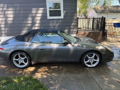 Used 2002 Porsche 911 Carrera RWD image 5