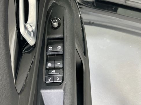 Used 2022 Jeep Compass Trailhawk AWD/4WD image 17
