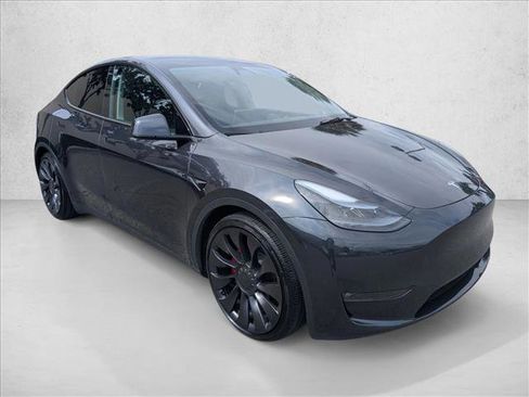 Used 2025 Tesla Model Y Performance AWD/4WD image 3