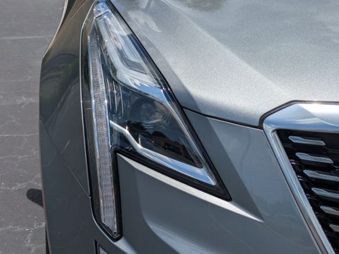 Certified 2023 Cadillac XT5 Premium Luxury w/ LPO, Premium Carpet Package FWD image 8