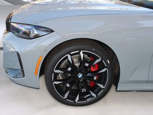 Used 2026 BMW 330i Sedan w/ M Sport Package RWD image 28