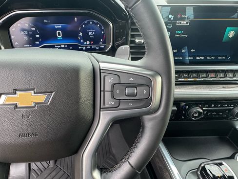 Used 2023 Chevrolet Silverado 1500 LTZ image 27