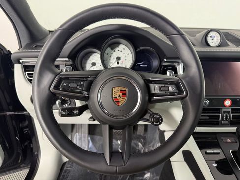 Certified 2026 Porsche Macan AWD/4WD image 26