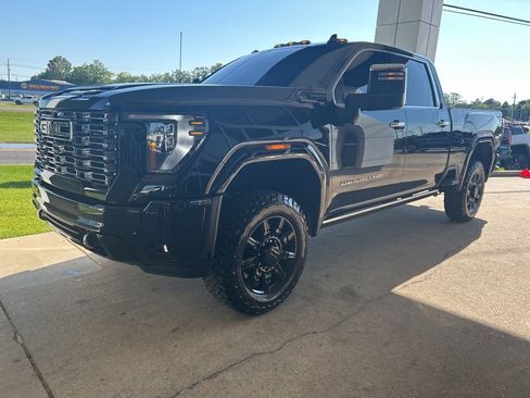 Used 2026 GMC Sierra 2500 Denali Ultimate AWD/4WD image 4