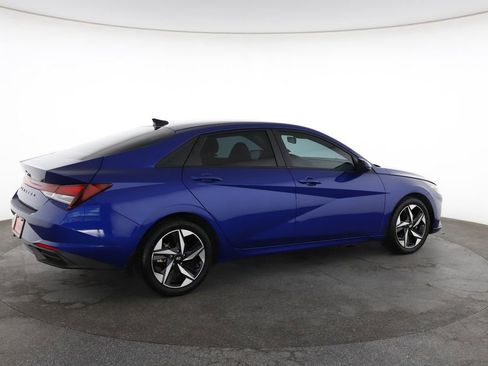 Used 2023 Hyundai Elantra SEL w/ Convenience Package FWD image 13