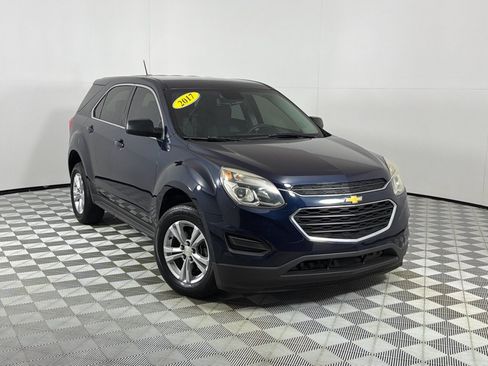 Used 2017 Chevrolet Equinox LS FWD image 2