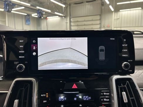 Used 2023 Kia Sorento SX AWD/4WD image 19