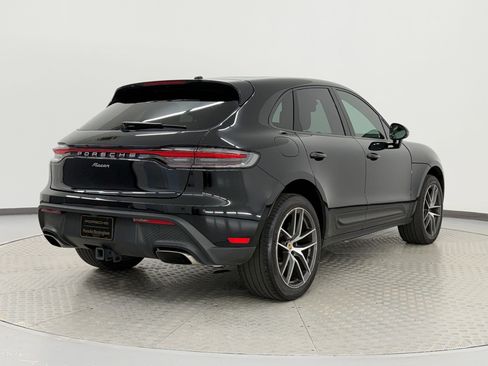 Certified 2025 Porsche Macan AWD/4WD image 9