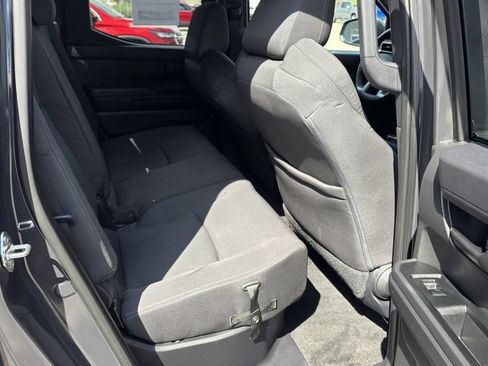 Used 2025 Toyota Tacoma SR5 AWD/4WD image 7
