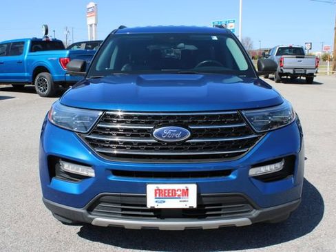 Used 2020 Ford Explorer XLT w/ Equipment Group 202A image 2