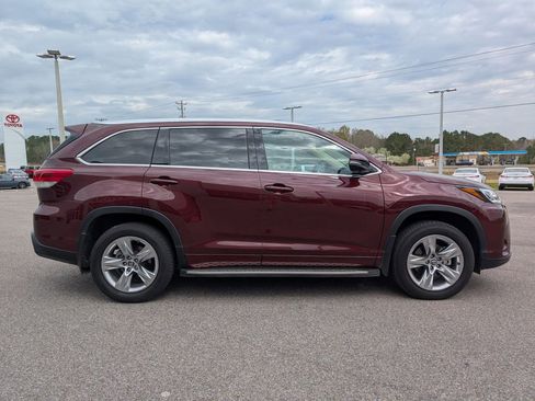 Used 2019 Toyota Highlander Limited image 6